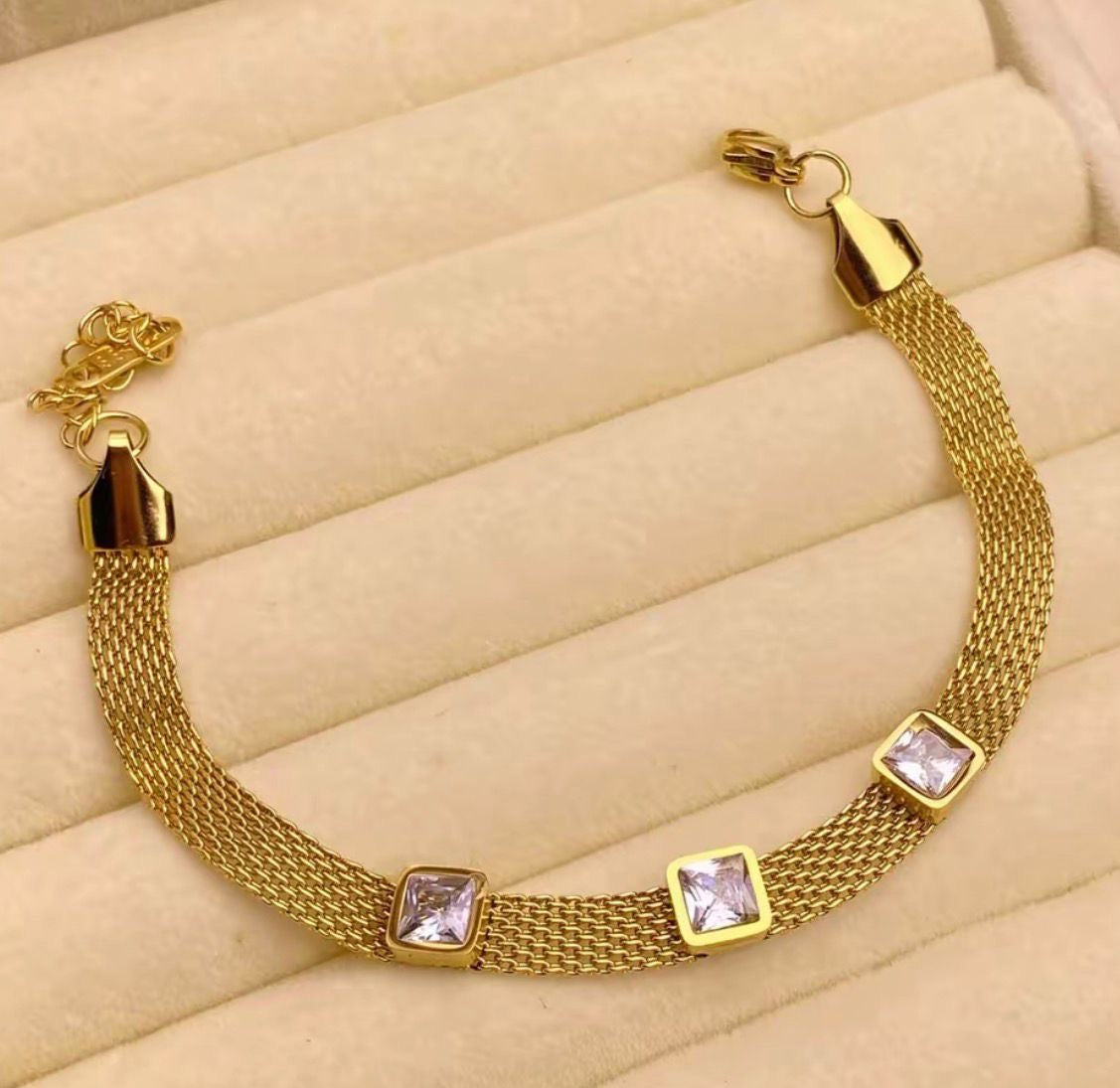 Mesh Stone Bracelet