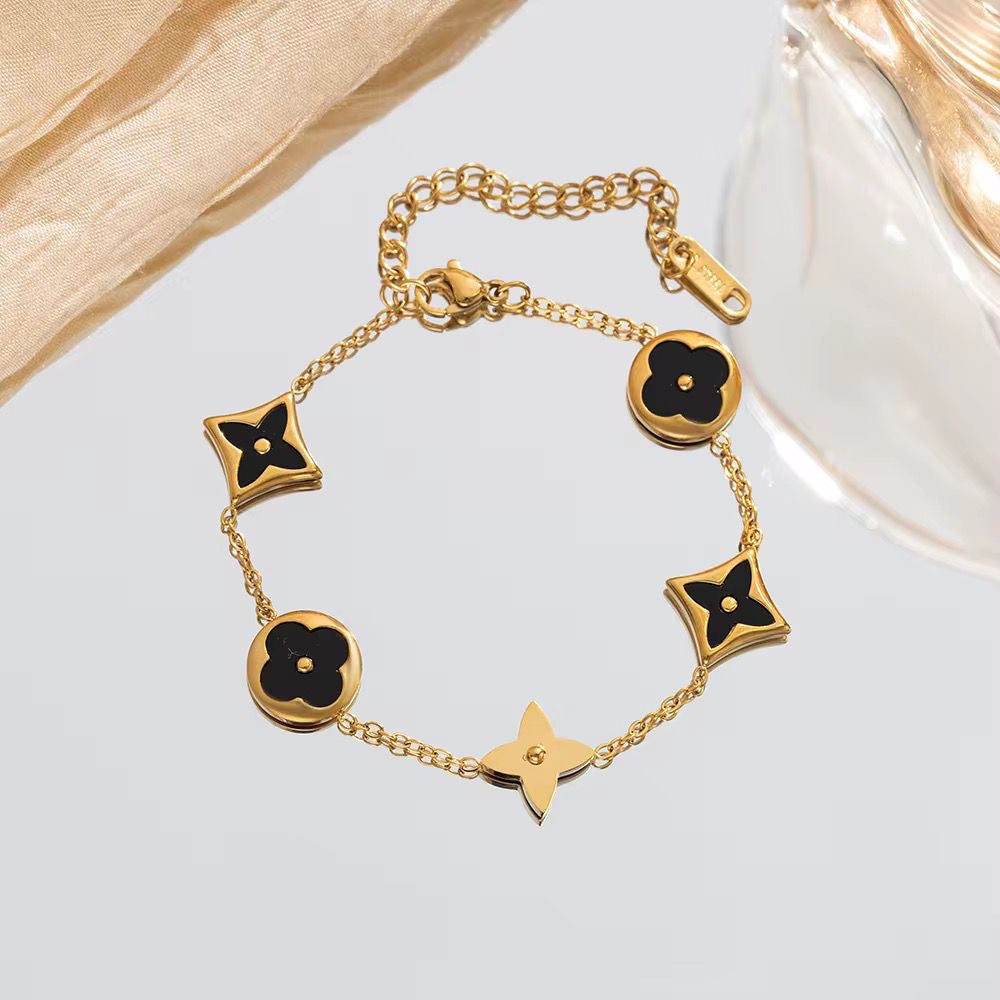 Leaf Clover Braslet