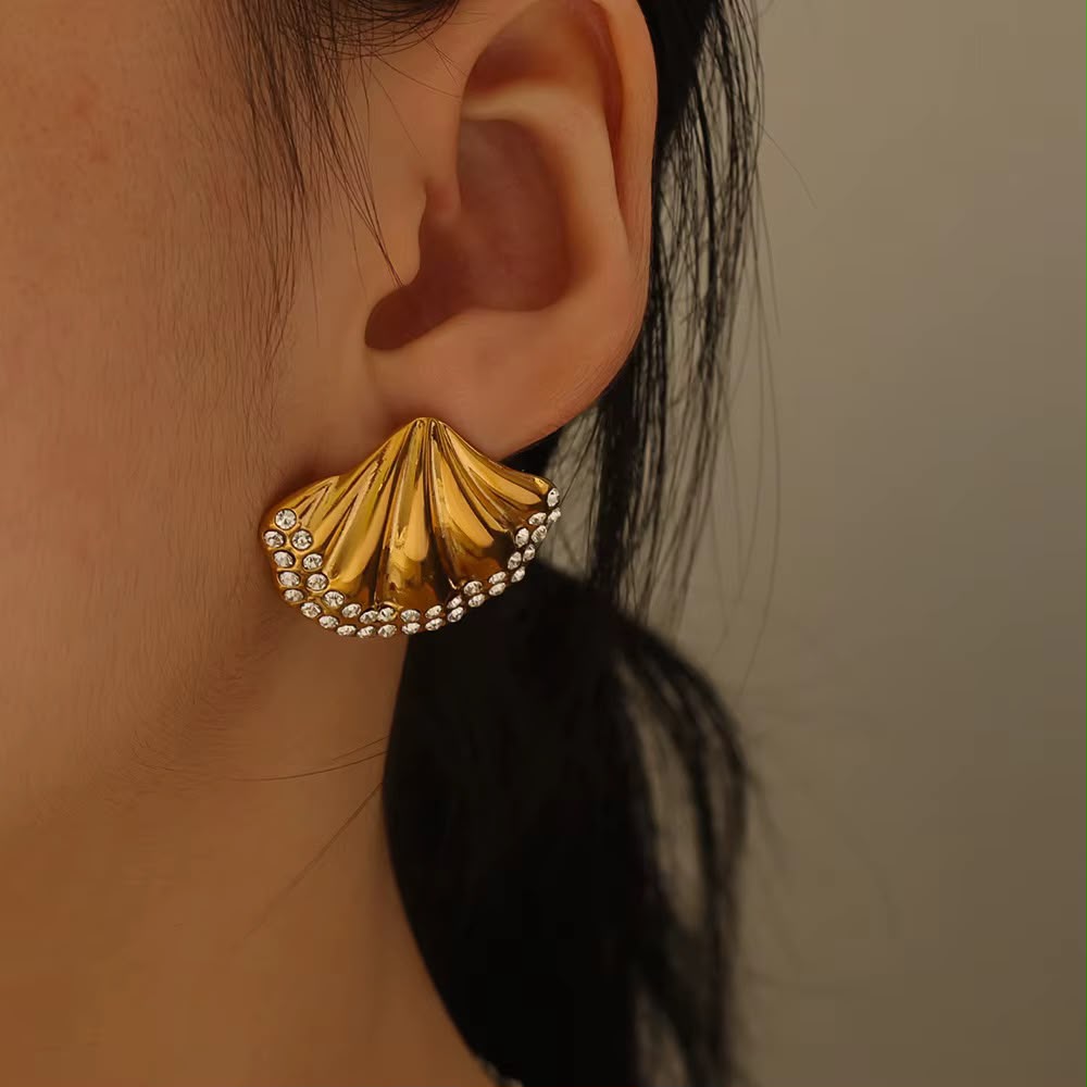 Gold Shell Shape Zircon Stud Earring