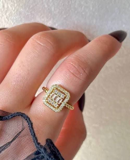 Luxury Zircon Ring Adjustable