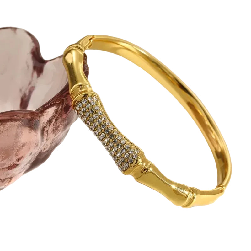 Luxury Stone Hand Cuff