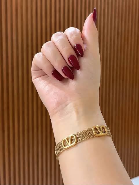 Gold Mesh Bracelet 18K Plated Minimal Logo Bracelet