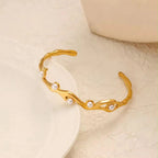 Luxury Pearl Hand Cuff