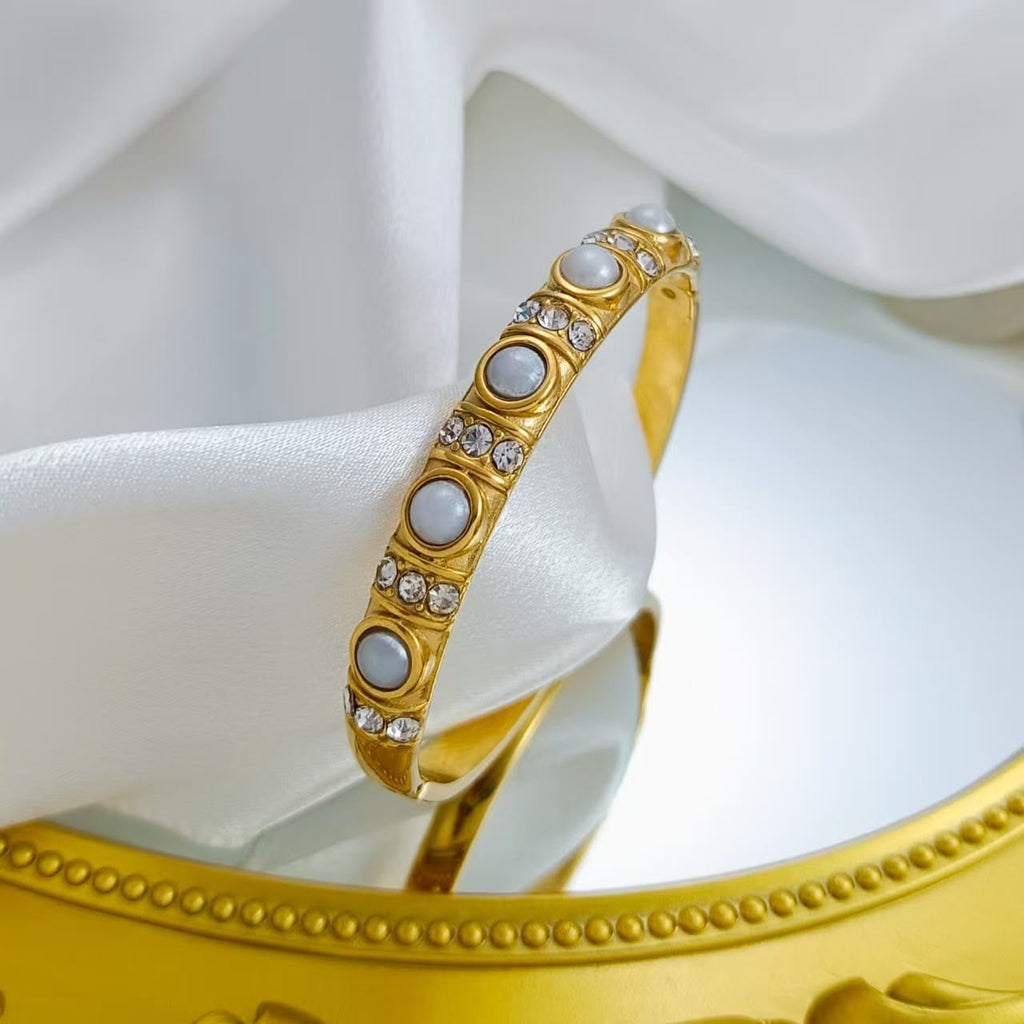 Luxury Pearl Handcuff