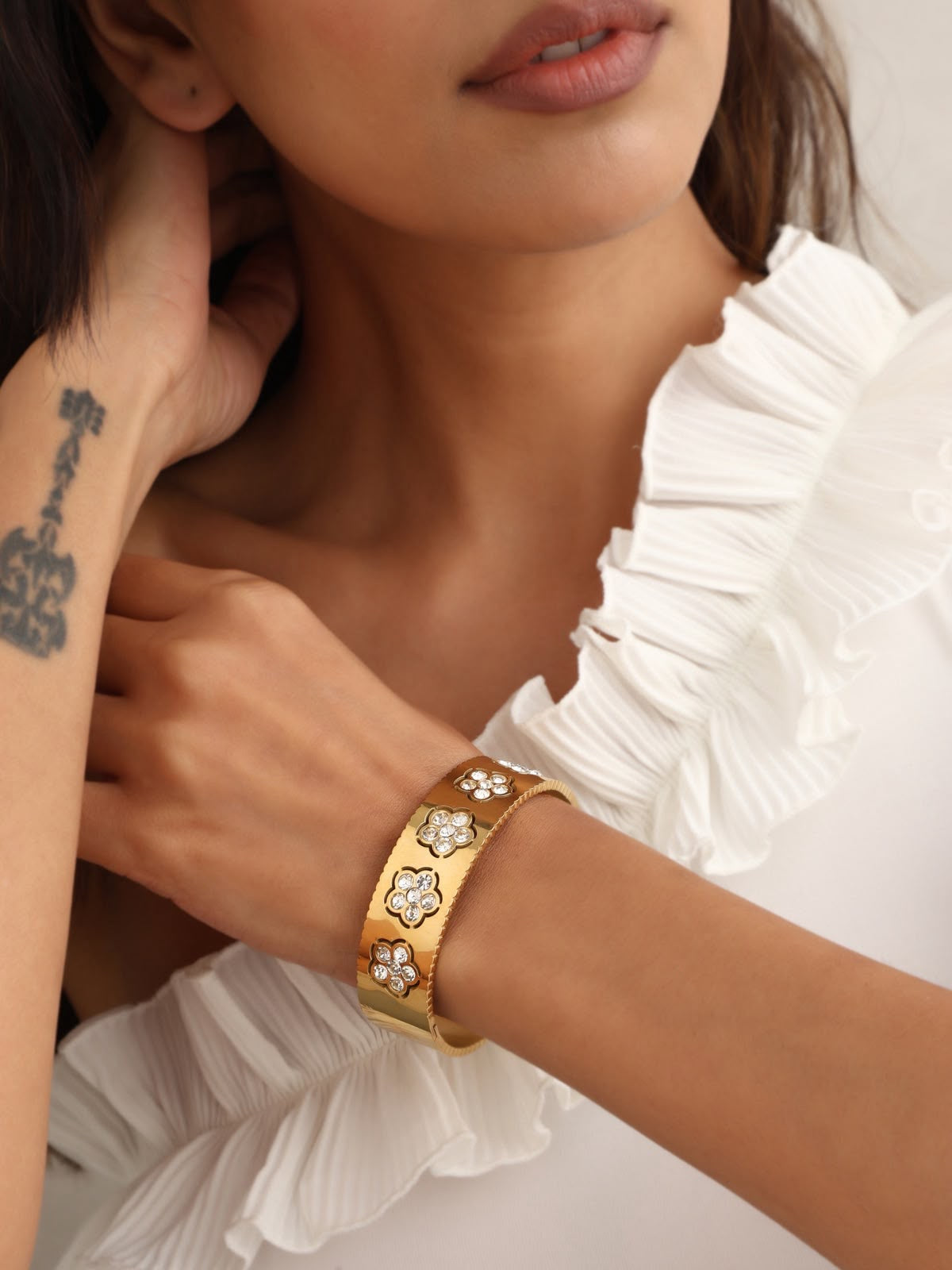 Stainless Steel Luxury Stone Hand Cuff