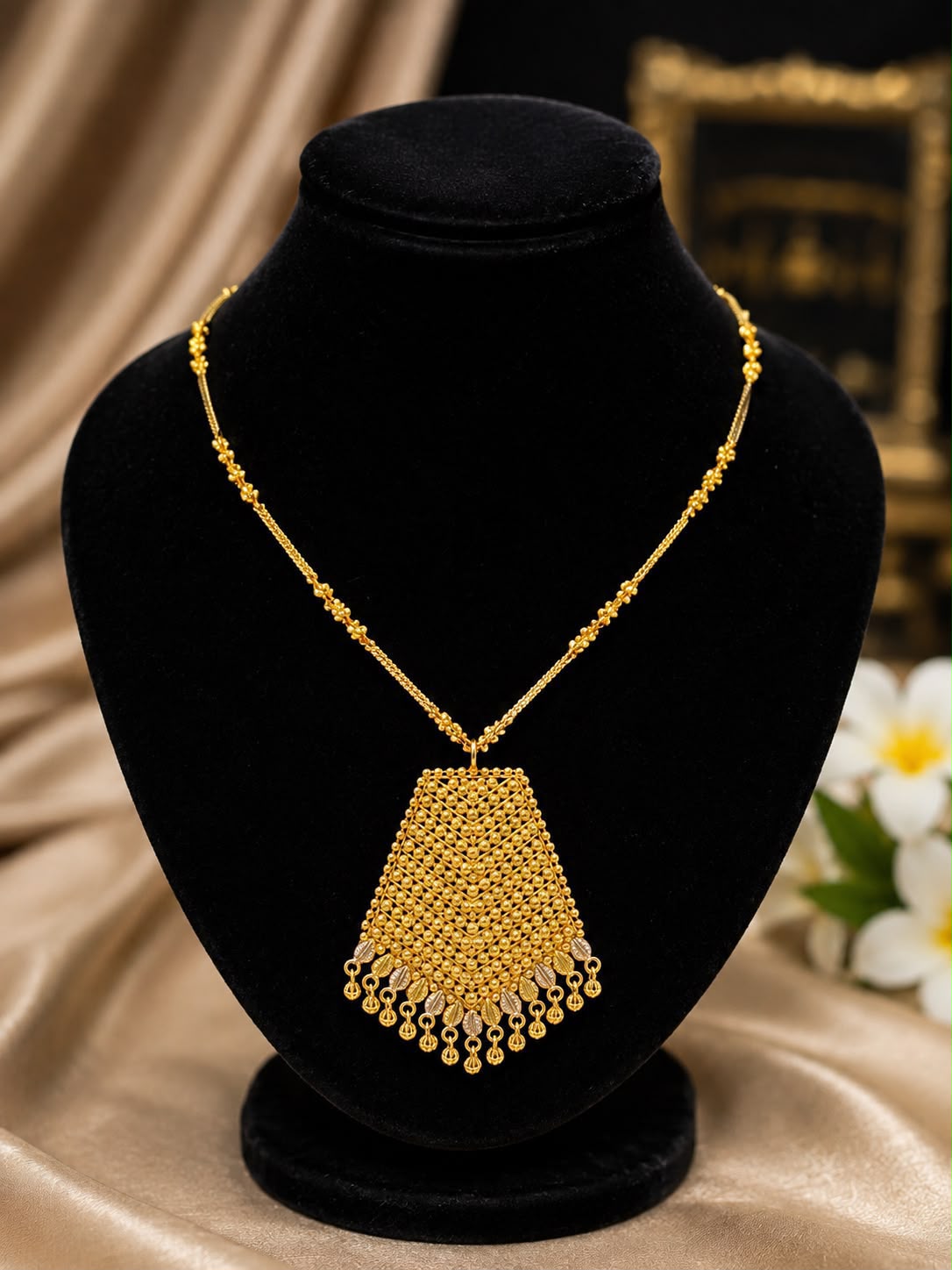 Traditional Gold Plated Pendant Necklace