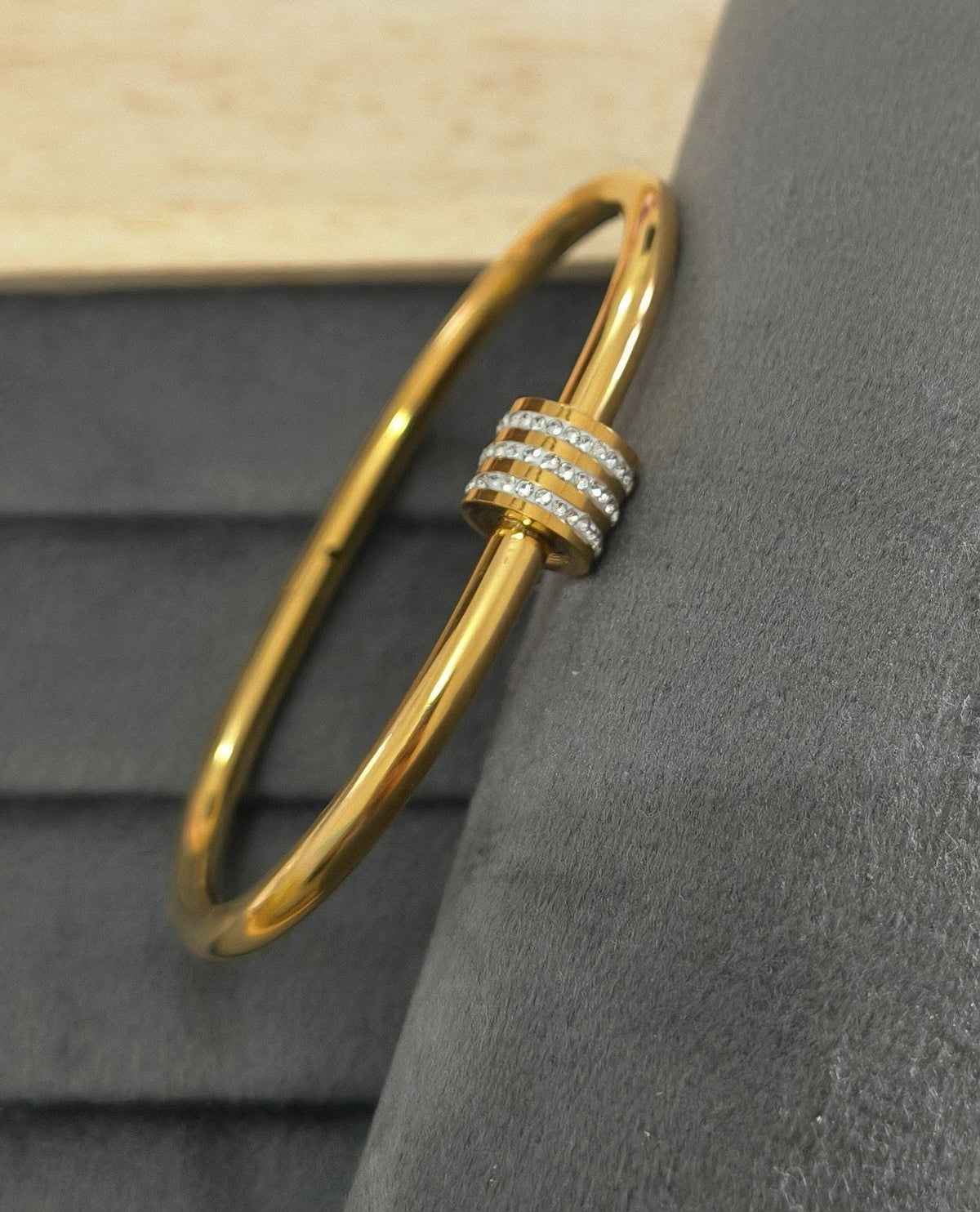 Trendy Drum Hand Cuff
